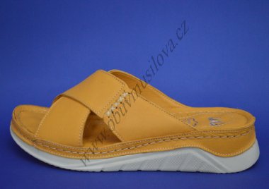 Pantofle dámské WILD 02256106A žlutá